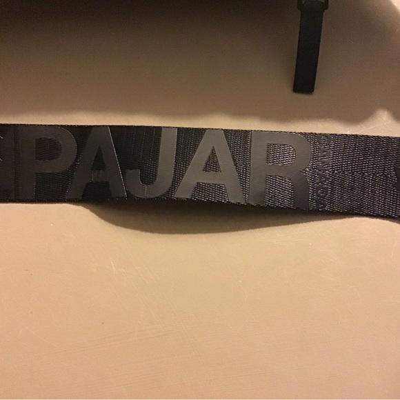 NWT Black Adjustable Pajar Quilted Cross Body Bag - Picture 3 of 11